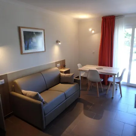 Veles Cannes