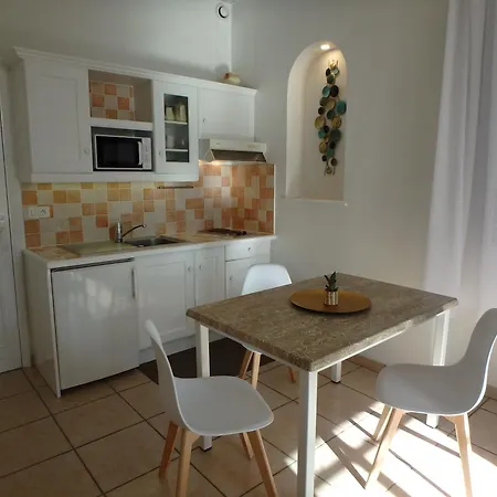Apart Otel Veles Cannes