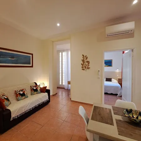 Veles 3* Cannes